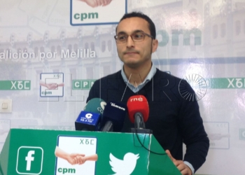 8 1 14 CpM pide datos sobre el vaciado de amianto de los terrenos de las aulas de Santiago