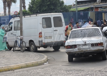 9 1 4 Empuja a un agente, le escupe en la cara y pisotea sus gafas: le reclaman 3 meses