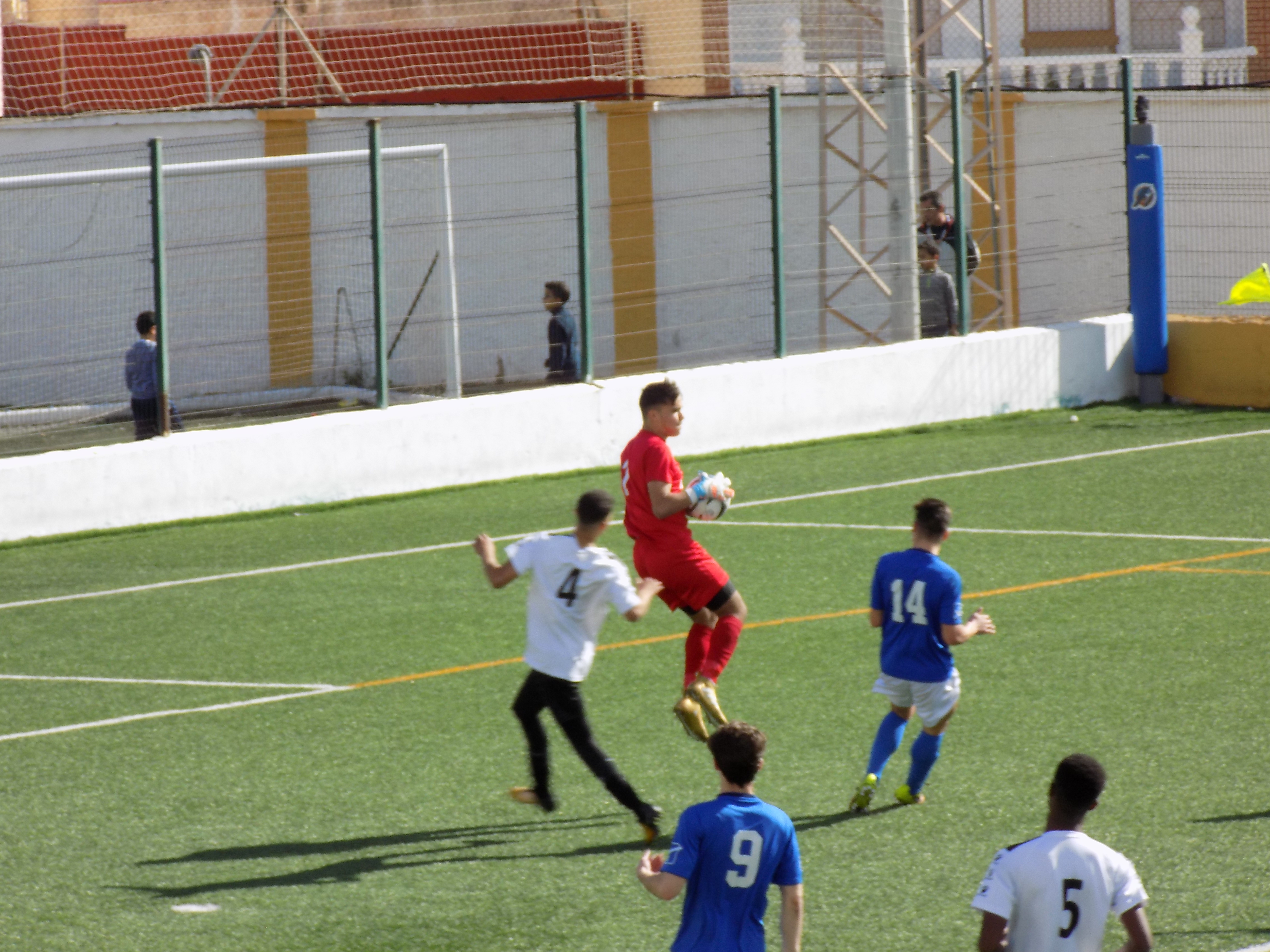 Los merengues se aferran a la permanencia