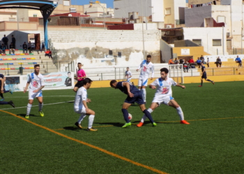 Imagen del partido celebrado ayer en el campo de La Espiguera