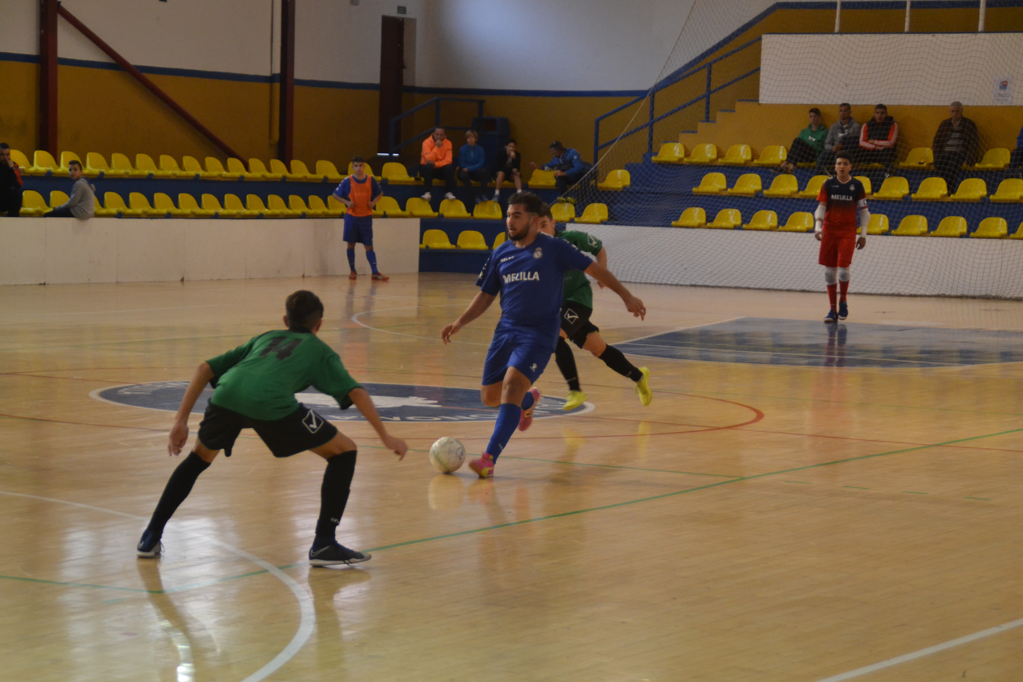 Los melillenses, en posiciones tranquilas