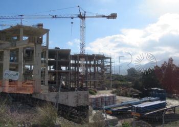 IMG 1982 CpM pide a Calzado que dé una fecha exacta del fin de obras de las aulas prefabricadas