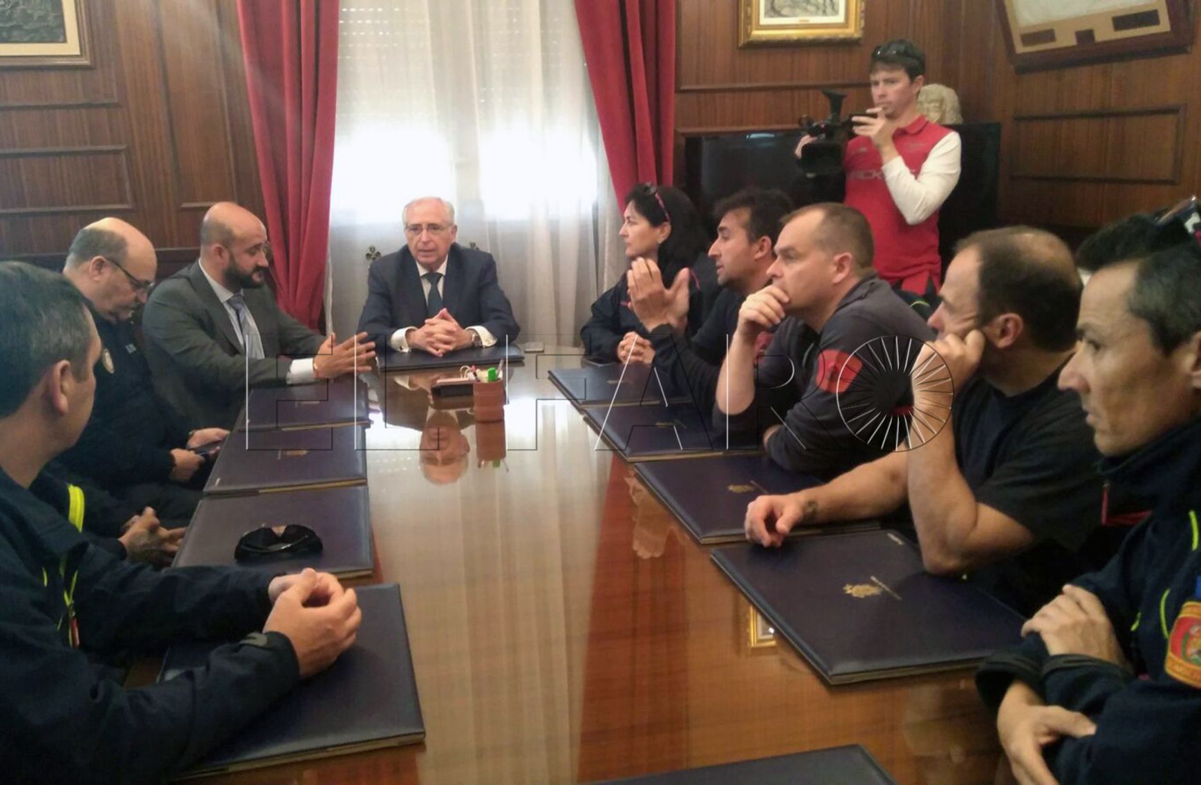 “Con sólo una mirada nos lanzamos a por la joven para evitar su caída por el precipicio”