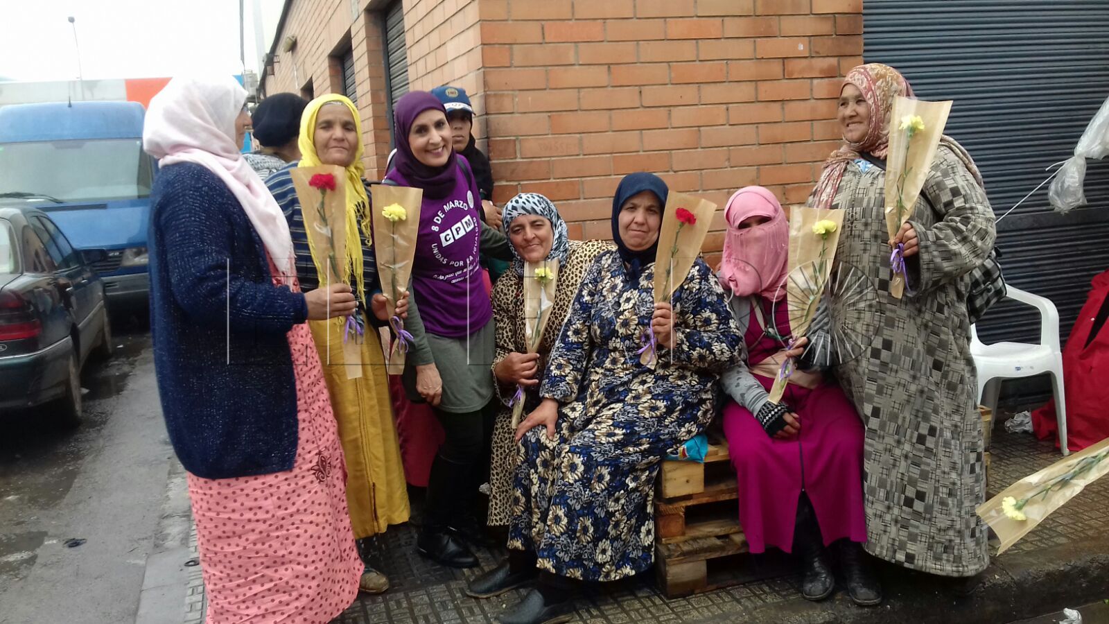 CpM homenajea por el Día de la Mujer a las trabajadoras de la frontera