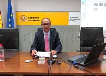 WhatsApp Image 2018 03 22 at 12.25.27 Más de 500 porteadores tratan de entrar por el paso de Beni Enzar por las noches