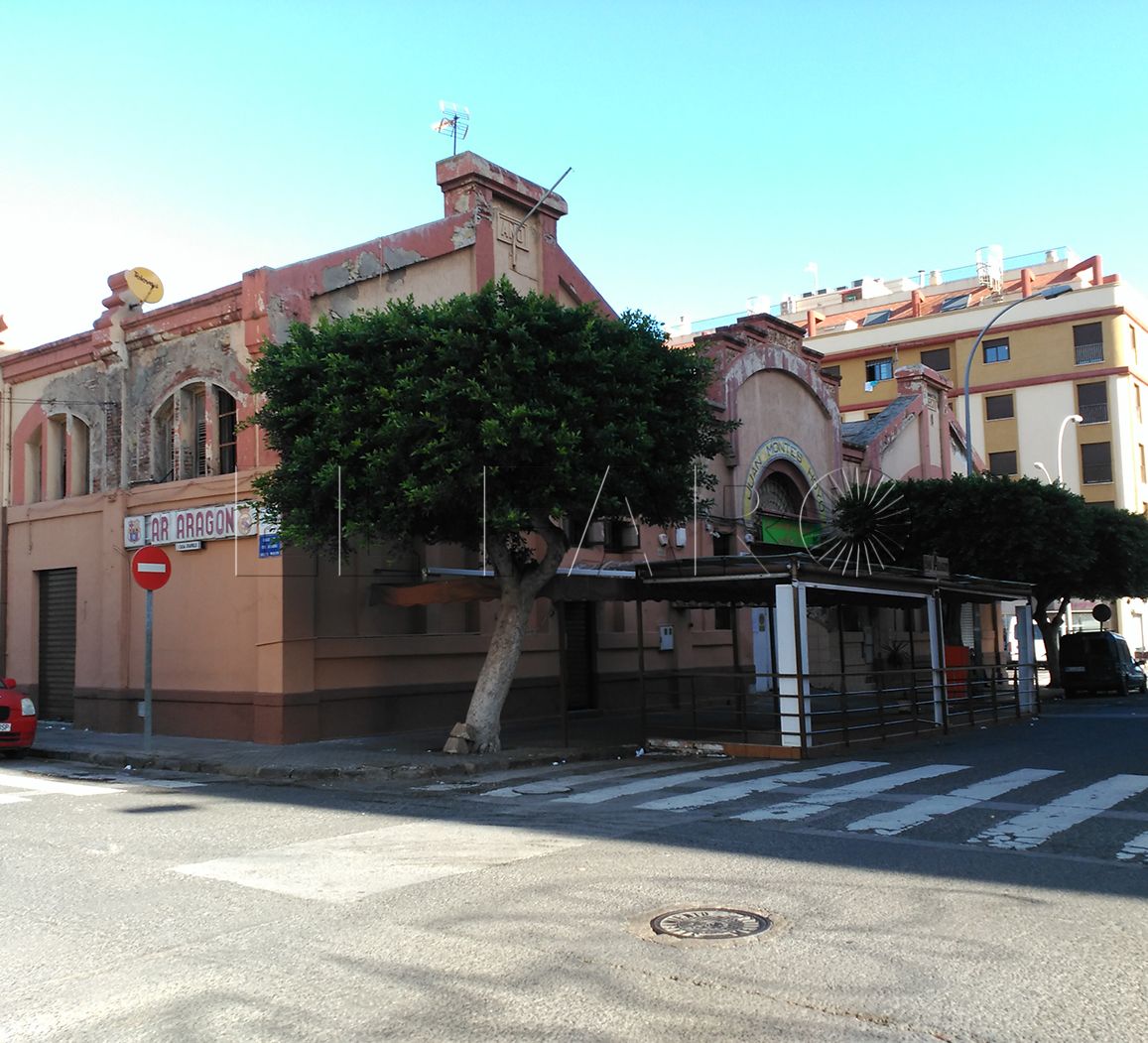 Le caen 2 años de cárcel por forzar dos coches y abalanzarse contra un agente durante la detención
