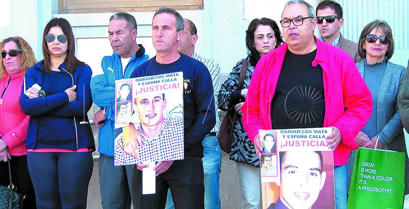 Los padres de Emin y Pisly esperan desde hace un mes una reunión con El Barkani