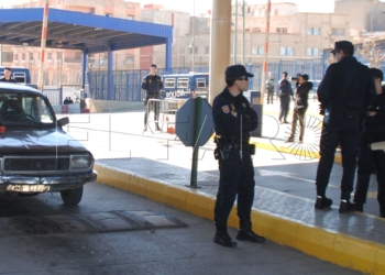 2 2 4 La Policía afirma que dialoga con Marruecos para que readmita a los menores