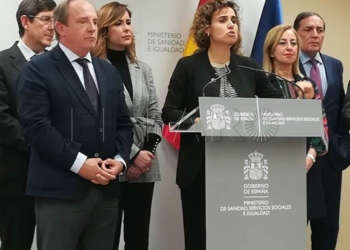 20 01 2 Velázquez critica la “irresponsable” ausencia de los consejeros socialistas en la Conferencia Médica