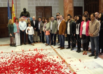 DIA GITANOS 18 Melilla arropa a la comunidad gitana y celebra la buena convivencia cultural