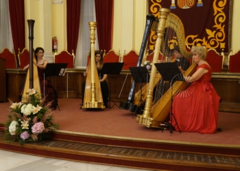 DSC03869 Las Arpas de Málaga enamoran al público con un recital original en el Salón Dorado