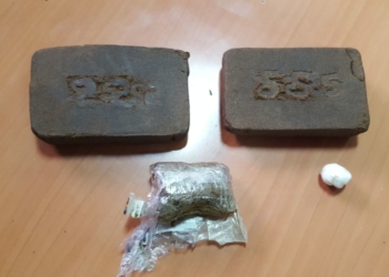 Drogas hachís y cocaína e1524477724565 Detenido con hachís y cocaína en un control de vehículos en Melilla