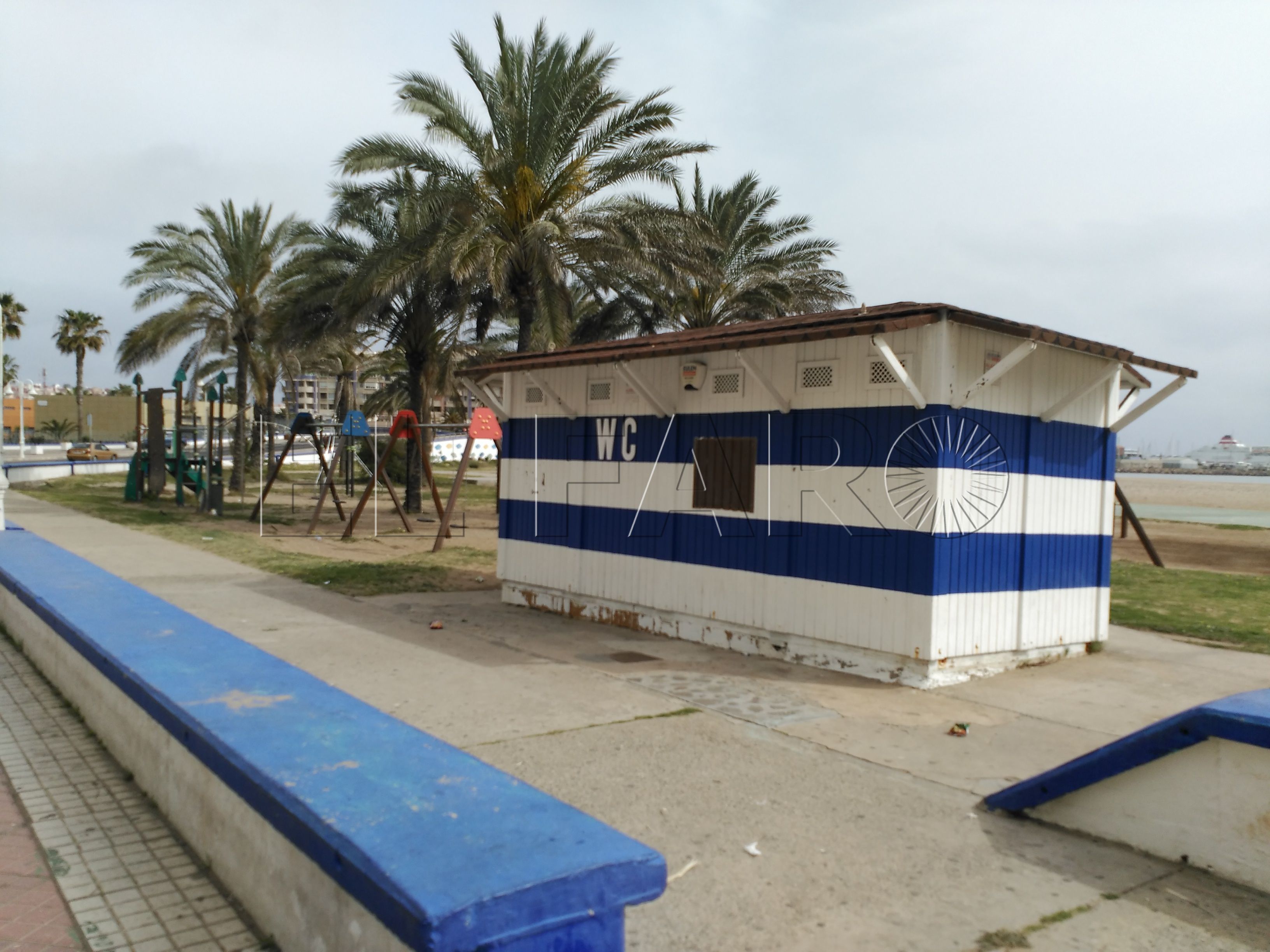 Todas las playas tendrán pasarelas de hormigón y contenedores amarillos y habrá cuatro nuevos oasis