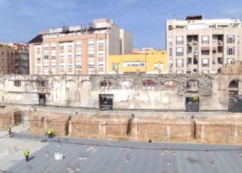 Ruido y paciencia para sobrellevar las obras del Mercadona en el Industrial 21 Paciencia, clave para aguantar las obras en el barrio Industrial