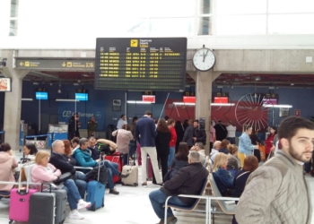 WhatsApp Image 2018 04 22 at 12.05.56 Aeropuerto de Melilla: Noventa pasajeros afectados por el desvío de un vuelo y una cancelación