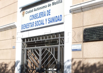 14 1 6 El hombre al que le redujeron el IMI presenta las facturas de su hijo con autismo en Bienestar Social