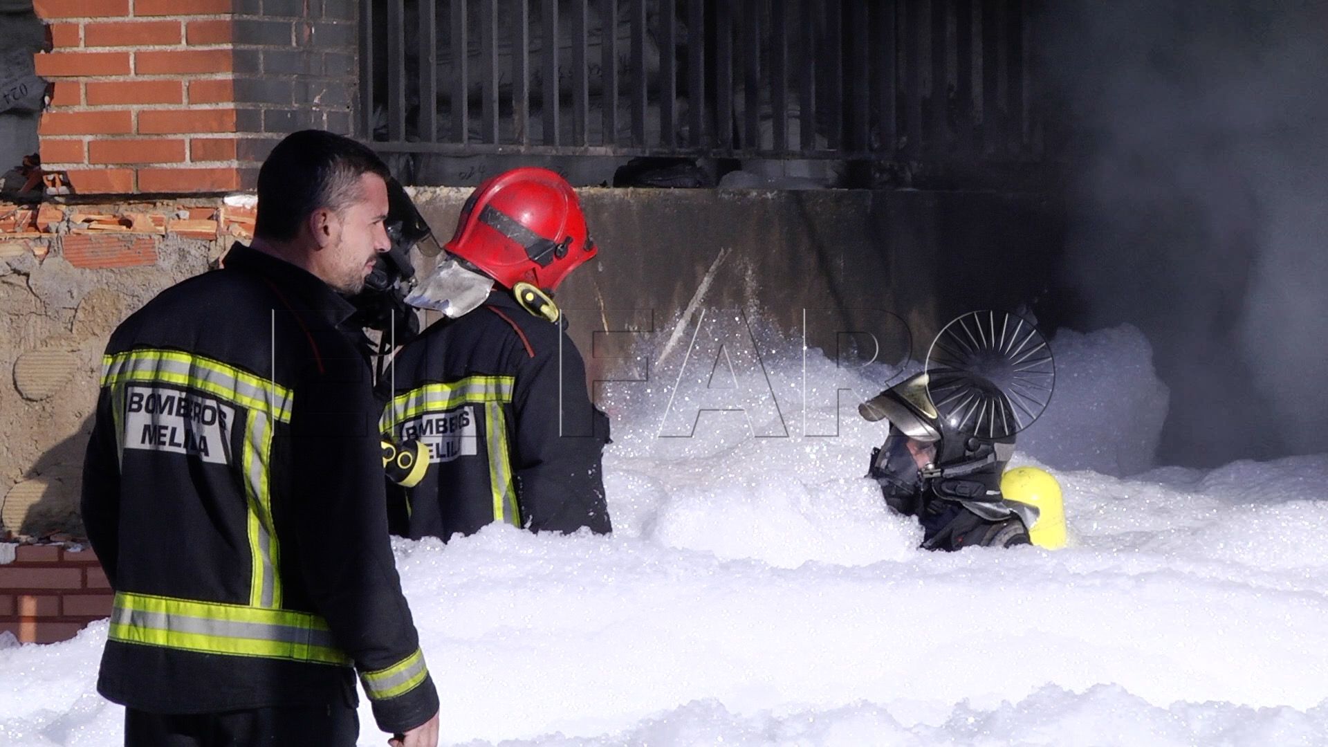 Técnicos de Fomento visitan el edificio incendiado del Real para analizar cómo está la estructura