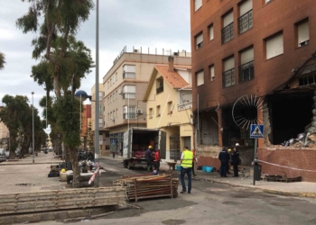 2 2 4 Los vecinos afectados por el incendio del Real ya tienen abogada: solicitarán alojamiento a la Ciudad