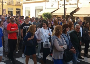 2 3 1 El presidente tacha de "fracaso de la oposición" la manifestación de la Plataforma