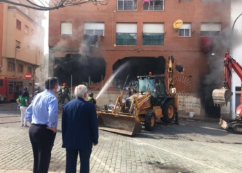 33073126 1724201431026560 2074982401020264448 n Los vecinos exigieron al dueño del edificio incendiado que no alquilara los bajos como almacén