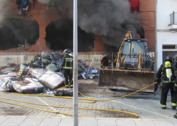 9 1 9 La Asociación de Vecinos del Real recibe más de 30 denuncias de almacenes ‘ilegales’