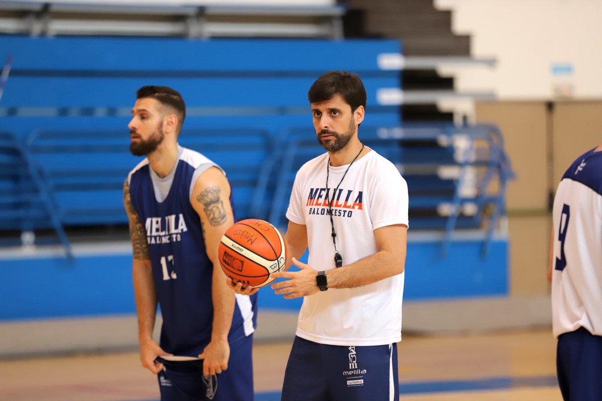 La plantilla del Melilla Baloncesto volverá hoy a los entrenamientos