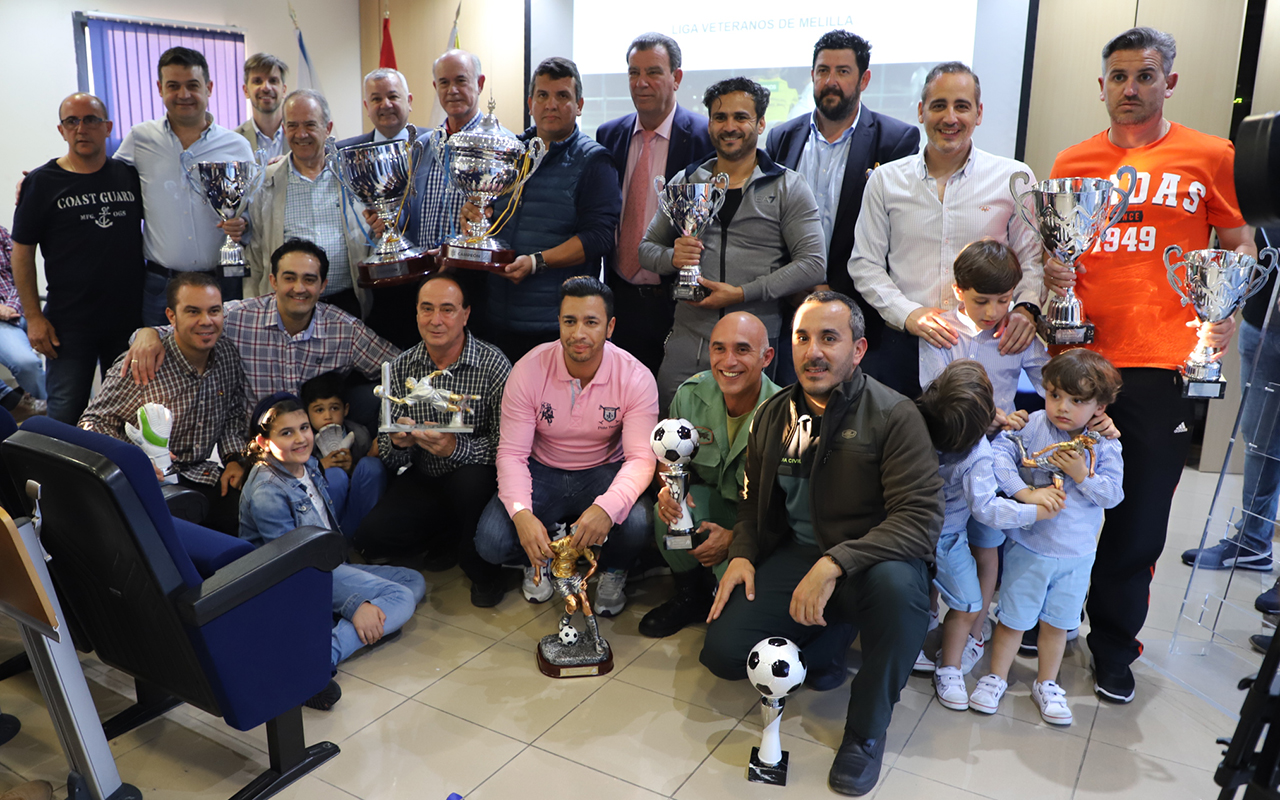 La RFMF entrega los trofeos en las Ligas de Veteranos + 35 y + 40 años