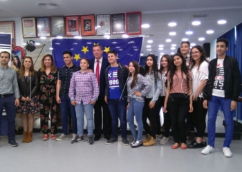 WhatsApp Image 2018 05 15 at 11.14.21 3 Diez alumnos del Rusadir viajarán al Parlamento Europeo por el concurso Euroscola