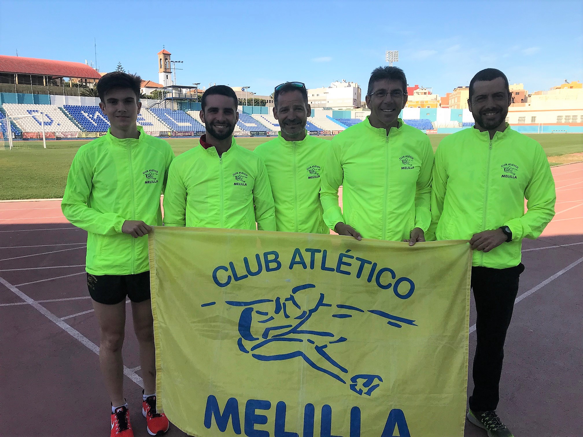 Águilas se inunda de melillenses