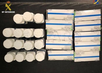 1 4 La Guardia Civil interviene 2.200 pastillas en Correos y detiene a su destinatario