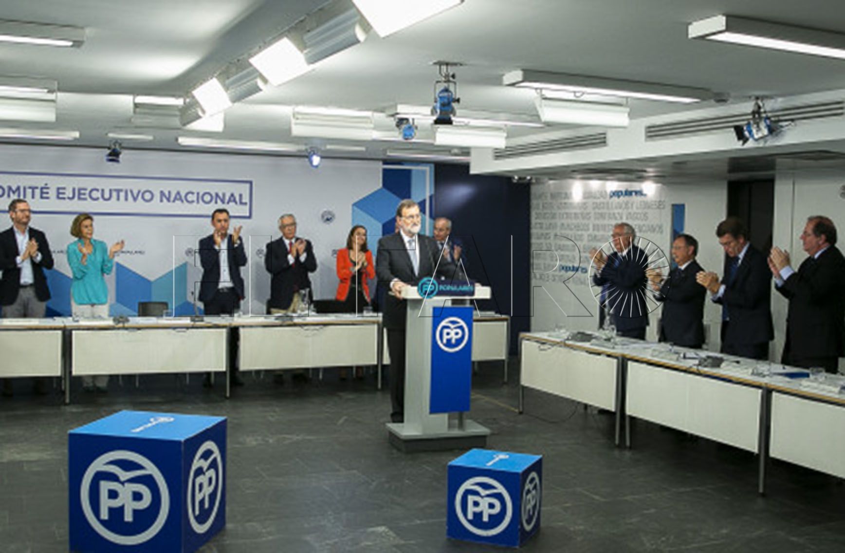 Imbroda: “Rajoy, siempre pensando en lo mejor para España. ¡Se va el mejor!”