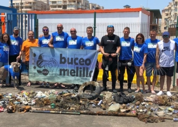11 3 Retiran 195 kilos de basura del fondo marino de Aguadú