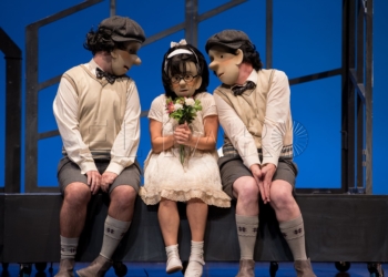 20 01 “El reto es que los niños salgan del teatro más preparados para la vida”
