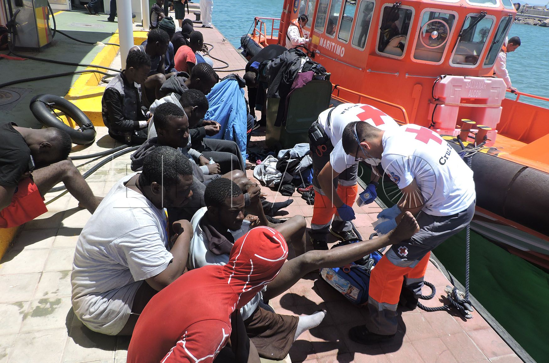 Autorizado el encierro en un CIE de otros 10 migrantes: afirman que pidieron asilo