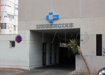 7 1 1 La condenan a pagar 940€ por dar un “manotazo” a una auxiliar de Urgencias