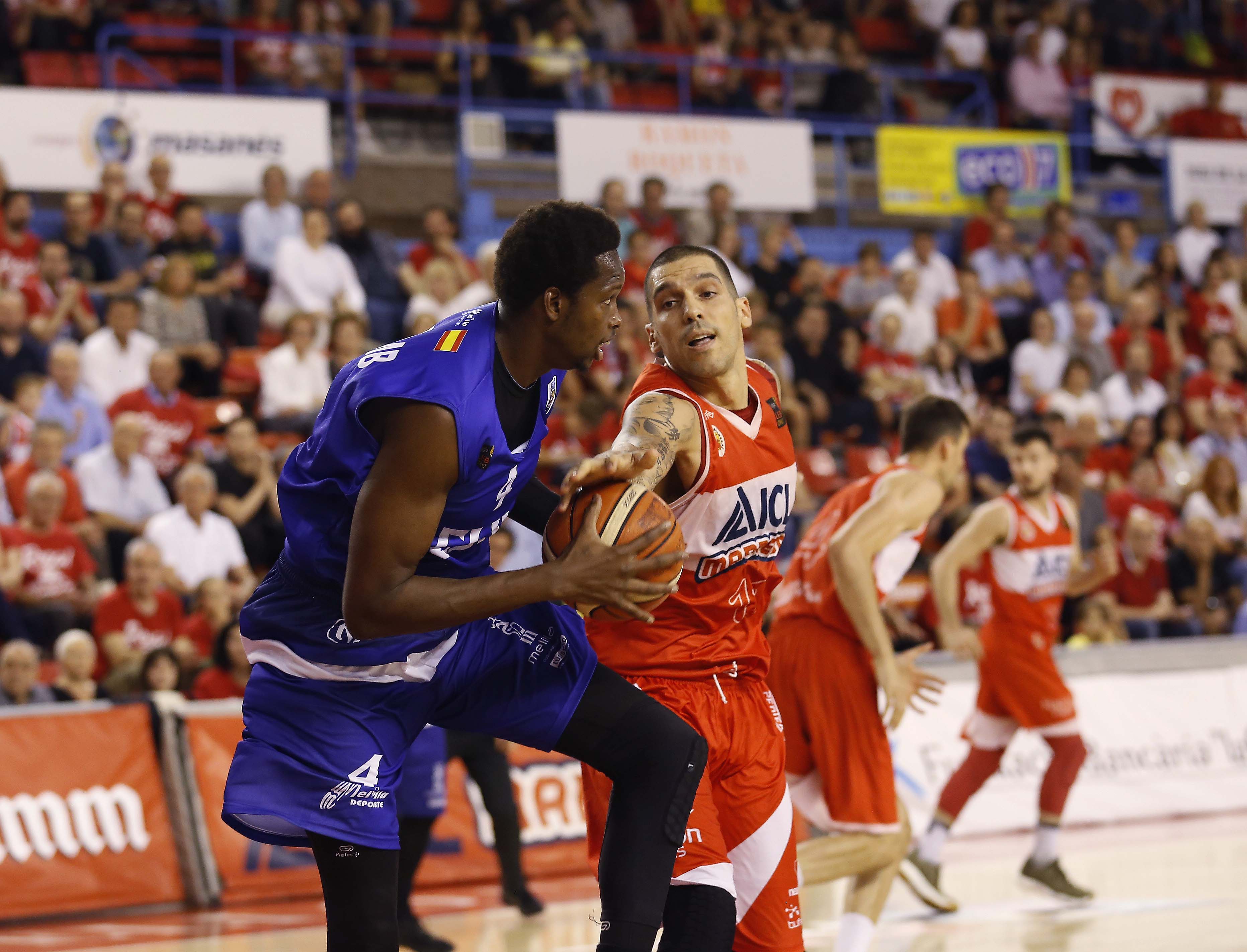 El Melilla Baloncesto cae en la prórroga en un gran partido