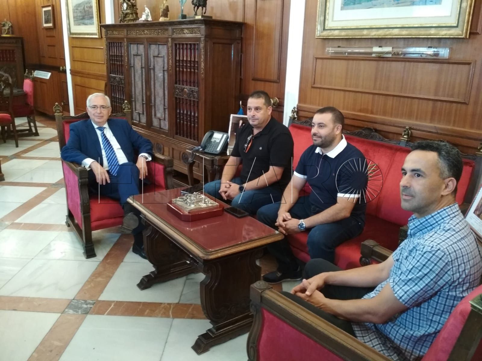 La AUGC está a favor de retirar las concertinas pero aboga por "otros medios de contención"