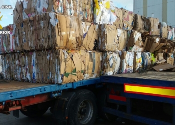 02 Vista contenedor carton oculta droga Operación Dramen: desarticulada una red de narcotráfico en Melilla que trasladaba droga a Granada oculta entre cartones
