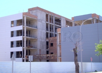 10 01 5 El Gobierno aprueba reanudar las obras del nuevo hospital, por 88 millones de €