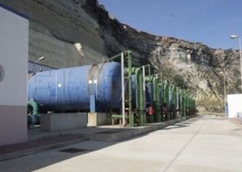 11 01 1 Terminan los cortes de agua tras reparar la avería en la desaladora