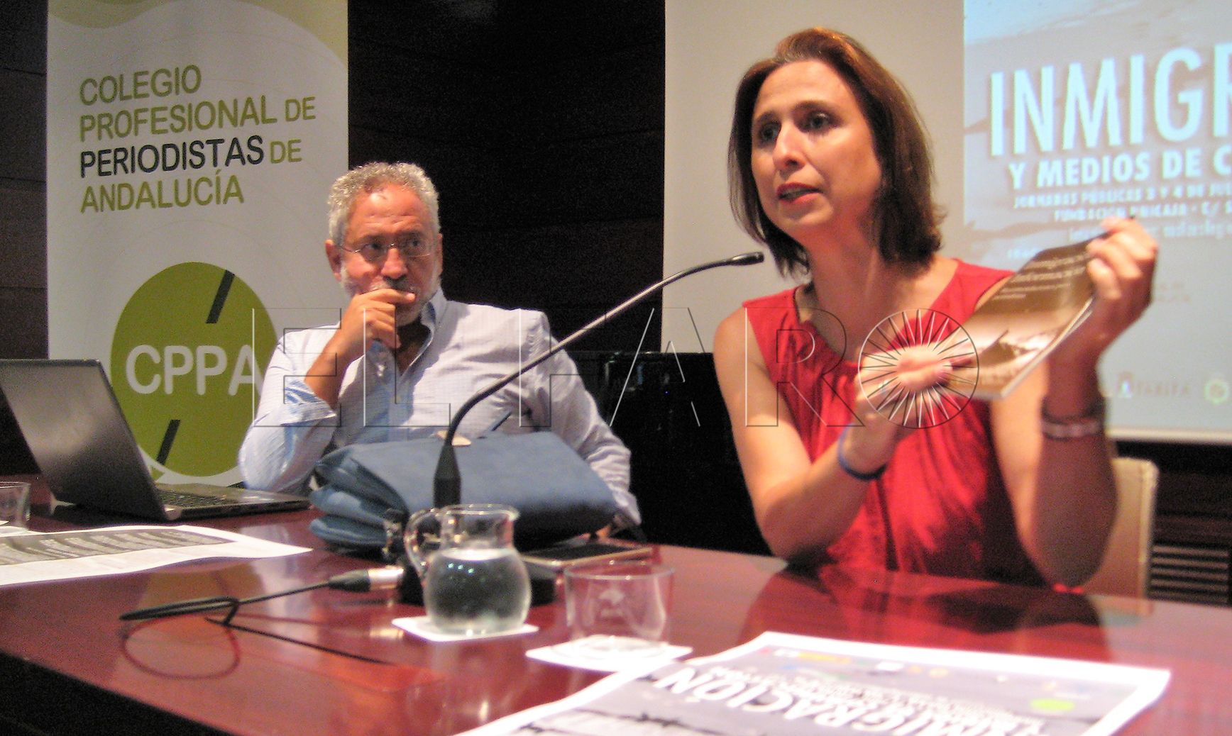 "El lenguaje convierte en un problema los flujos migratorios"