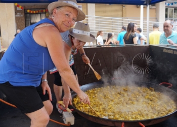 17 1 2 Fiesta en el barrio de Corea