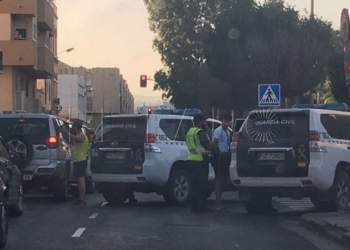 7 02 Un vehículo choca con dos coches tras evitar un control de la Guardia Civil
