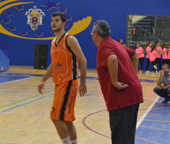 El base Luis García renueva con el CAM Enrique Soler