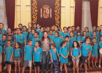 colonias1 Las Colonias visitan el Ayuntamiento