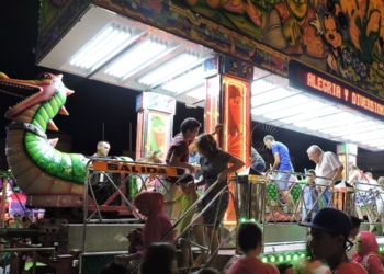 1 15 reducida 1 Arrancan las fiestas patronales con el tradicional encendido de luces