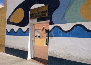12 1 3 Tres meses de espera para conseguir una cita en la Oficina de Extranjería de Melilla