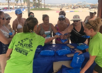 17 210818 Termina la campaña de reciclaje en la playa con una mayor concienciación