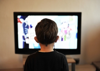 children 403582 1920 Los niños melillenses ven la televisión una media de 6,98 horas a la semana