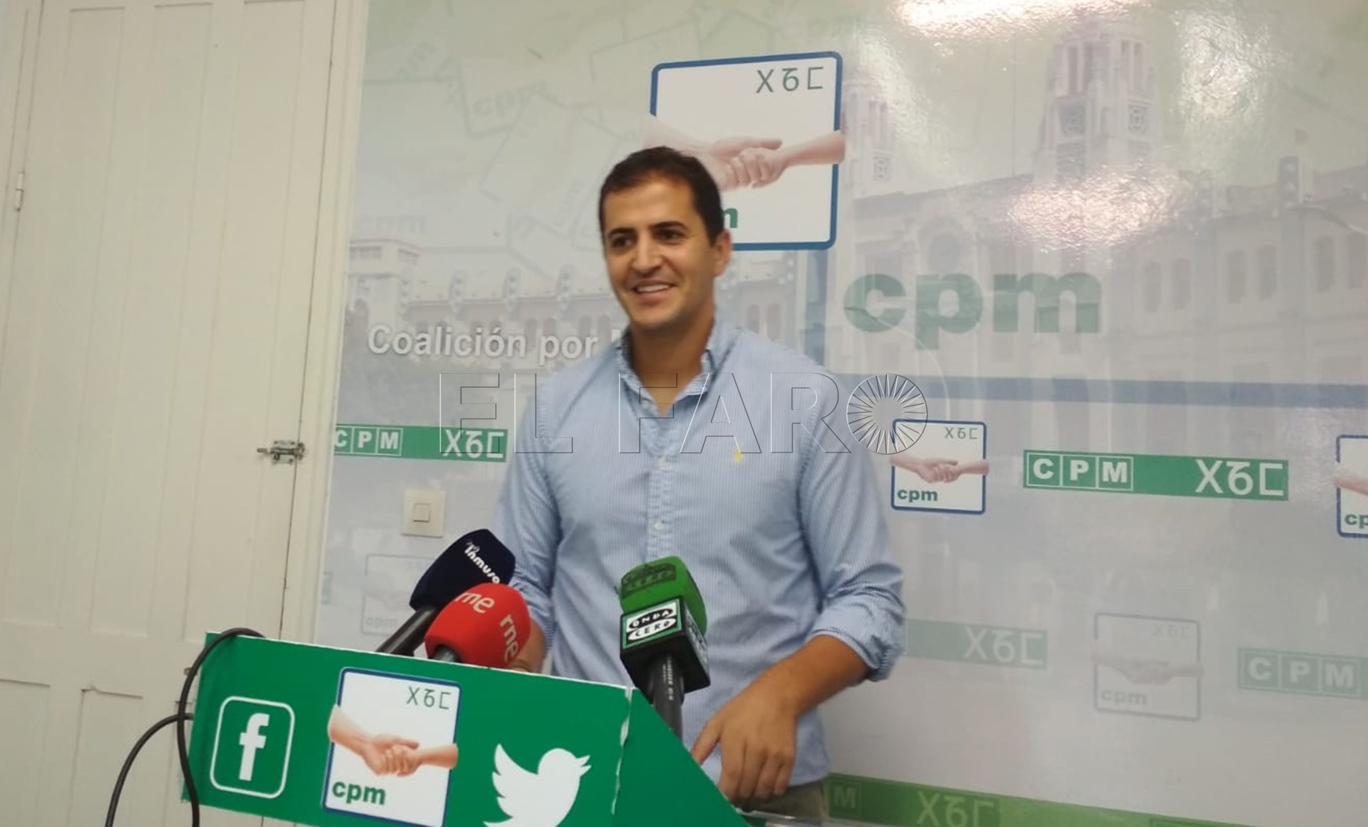 CpM tacha de “inmoral y aberrante” la actuación de Soto en la caseta del PP